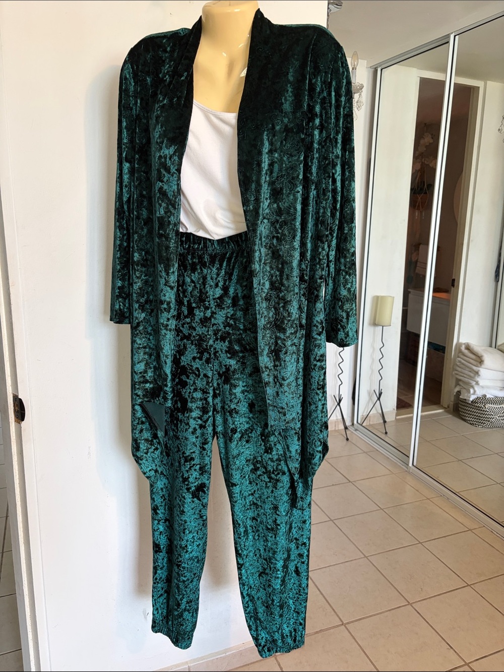 Emerald Crushed Velvet Joggers & Duster Set